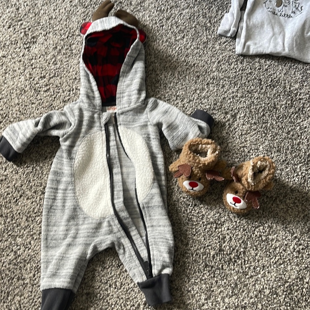 Reindeer outfit with slippers